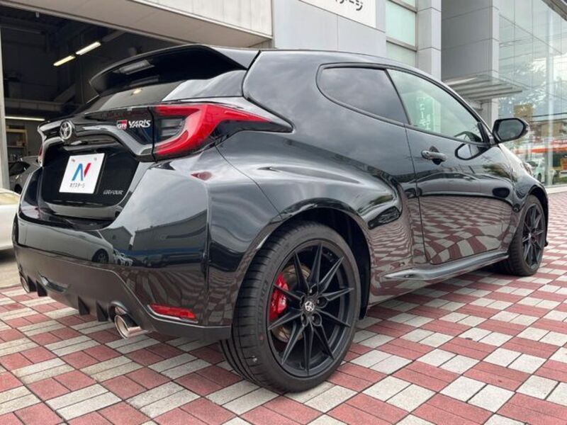 GR YARIS