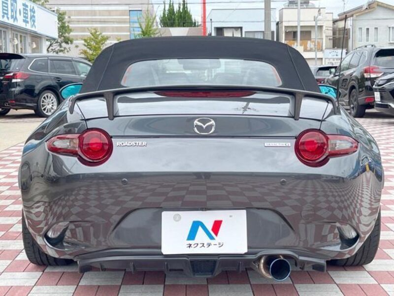 ROADSTER