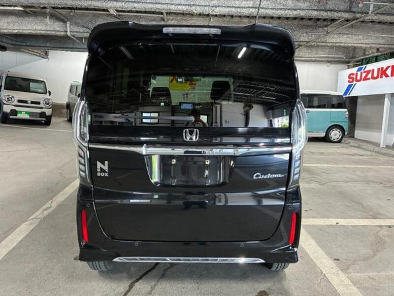 N BOX CUSTOM