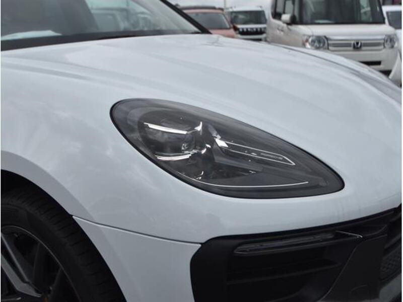 MACAN