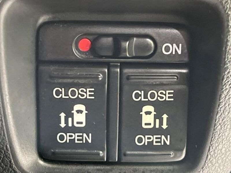 N BOX