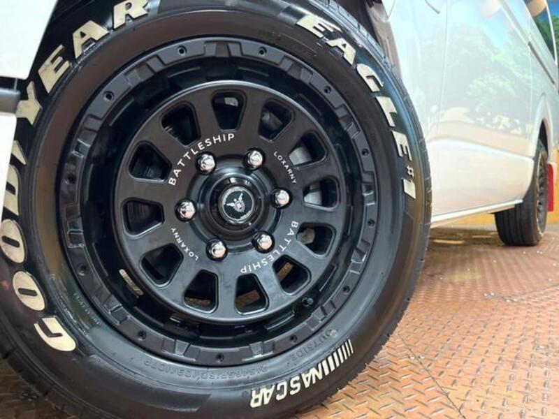 HIACE VAN