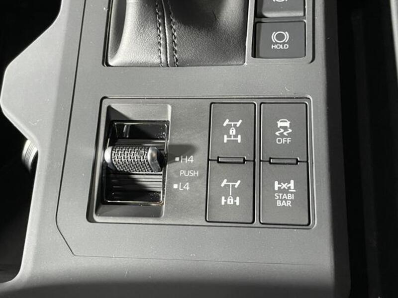 LAND CRUISER 250