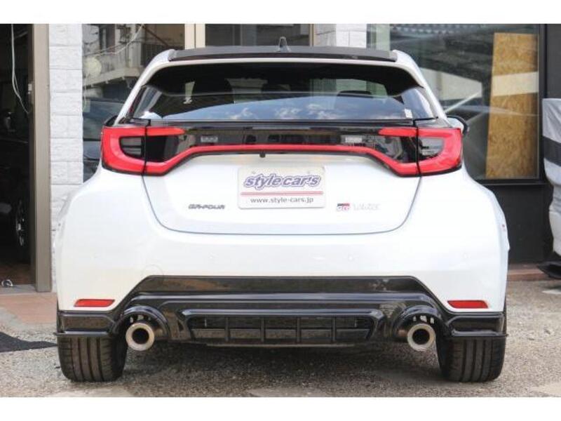 GR YARIS