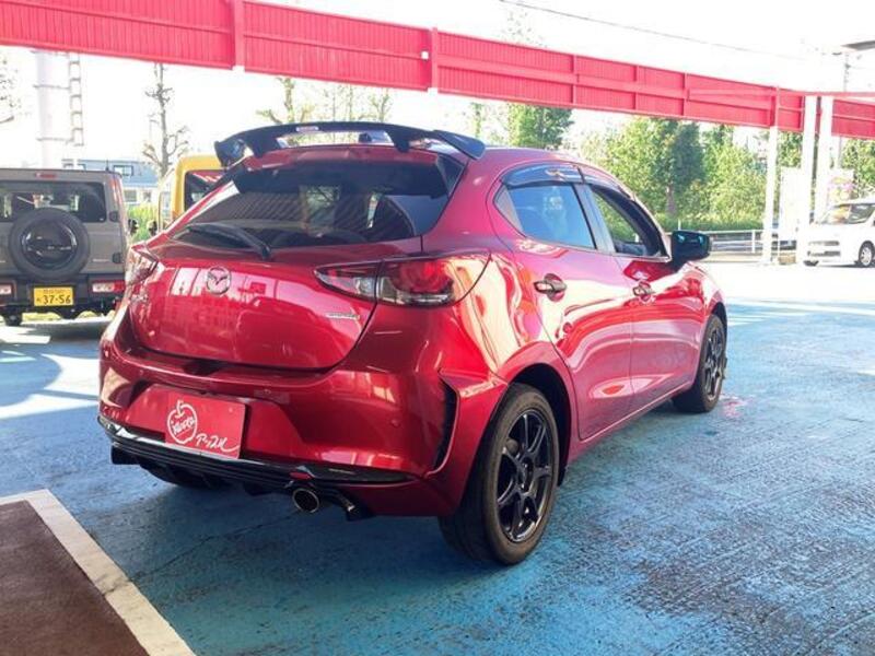 MAZDA2