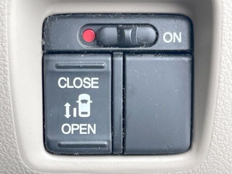 N BOX
