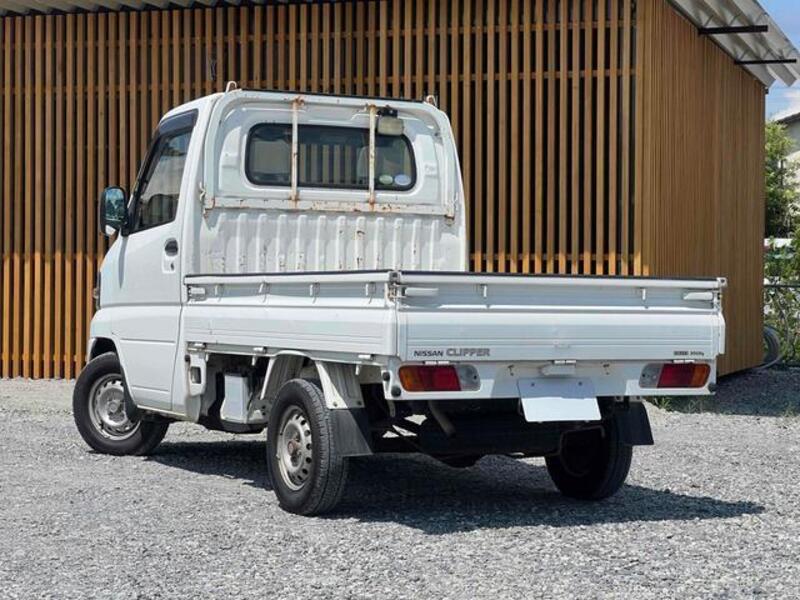 CLIPPER TRUCK