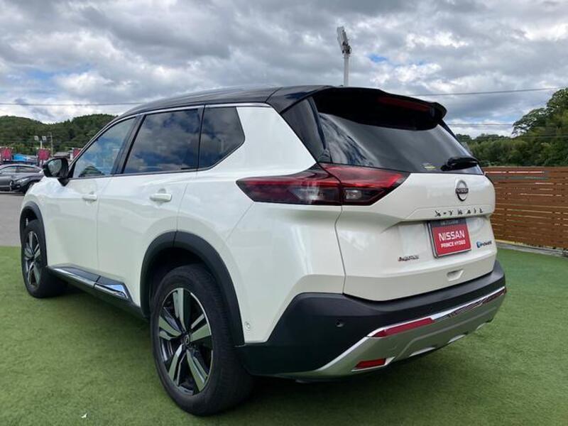 X-TRAIL