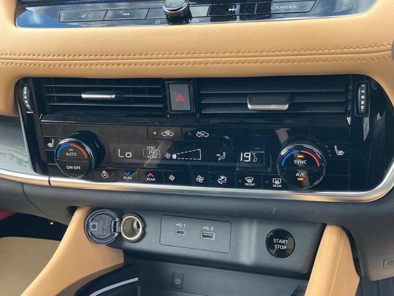 X-TRAIL