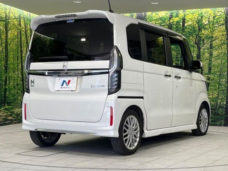 N BOX CUSTOM