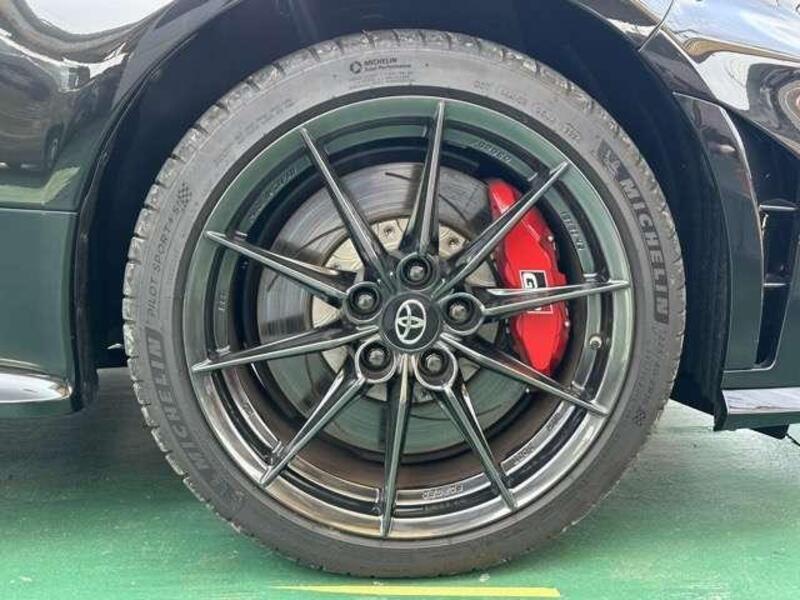 GR YARIS