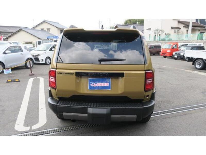 LAND CRUISER 250