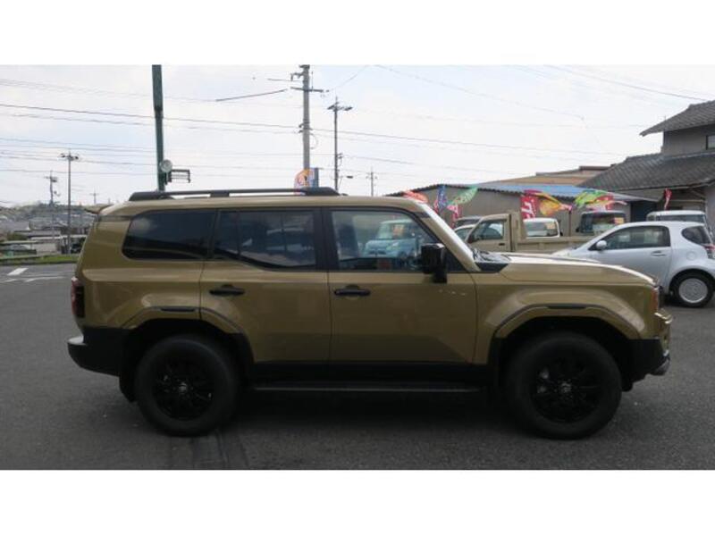LAND CRUISER 250