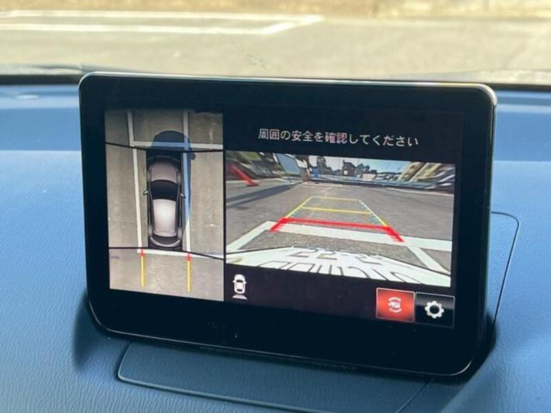 MAZDA2