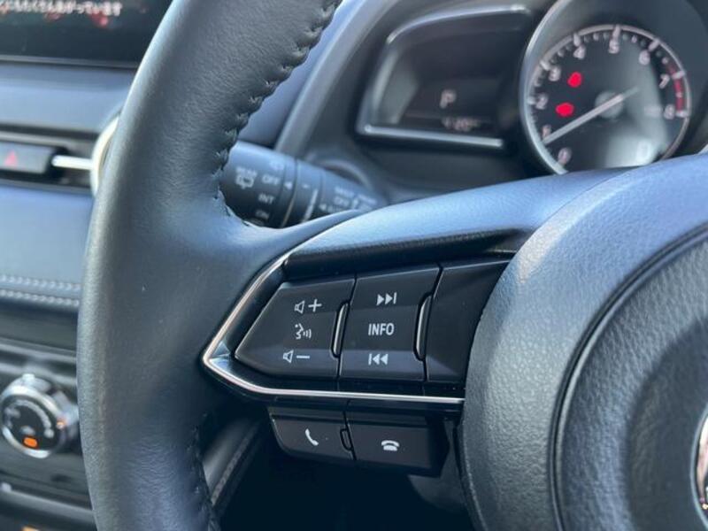 MAZDA2