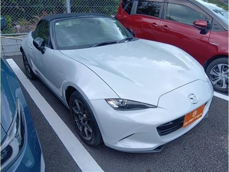 ROADSTER-0