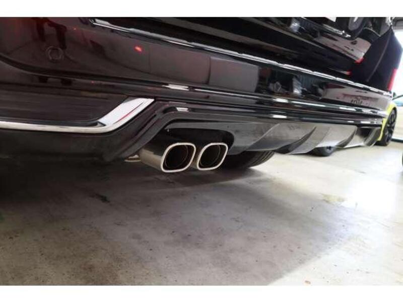 LAND CRUISER