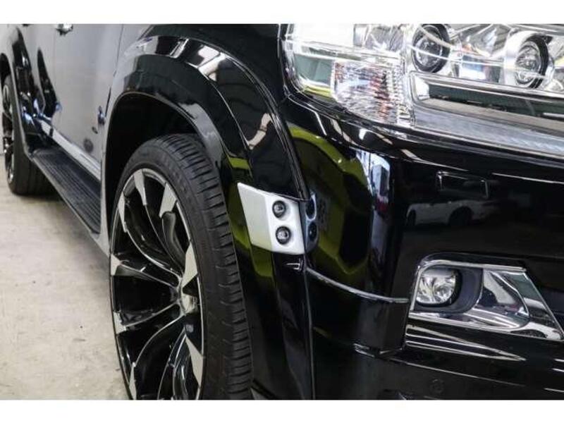 LAND CRUISER