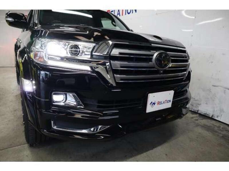 LAND CRUISER