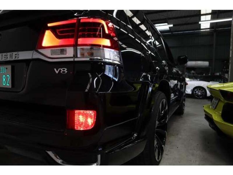 LAND CRUISER