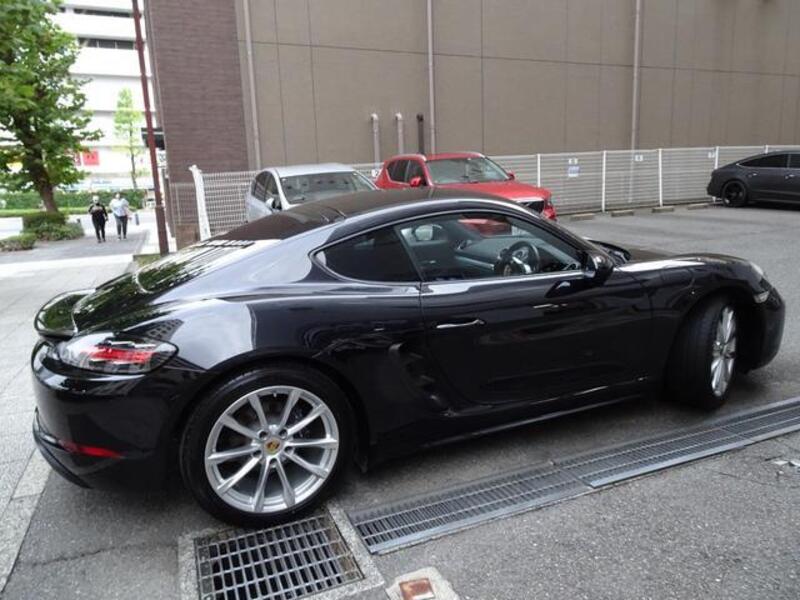 718 CAYMAN