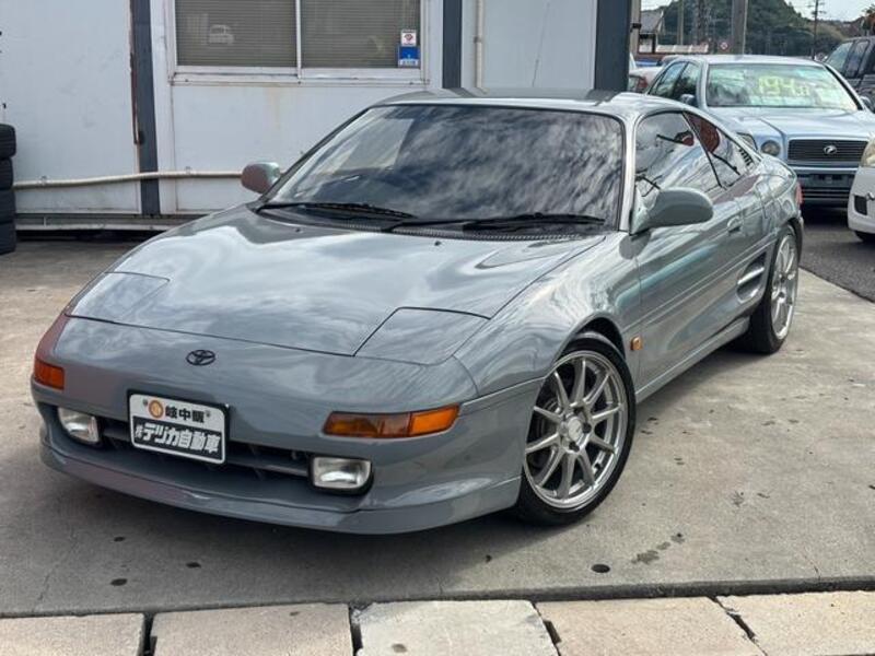 TOYOTA MR2
