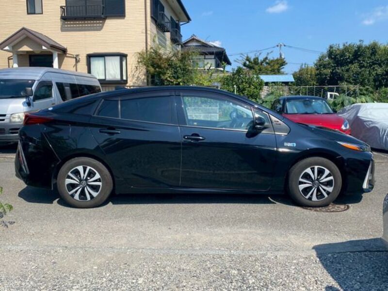 PRIUS PHV