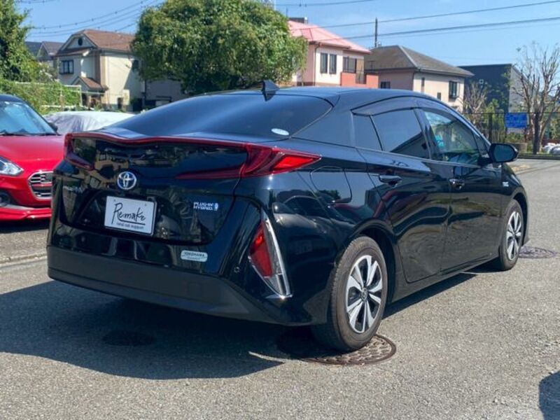 PRIUS PHV