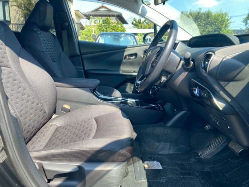 PRIUS PHV