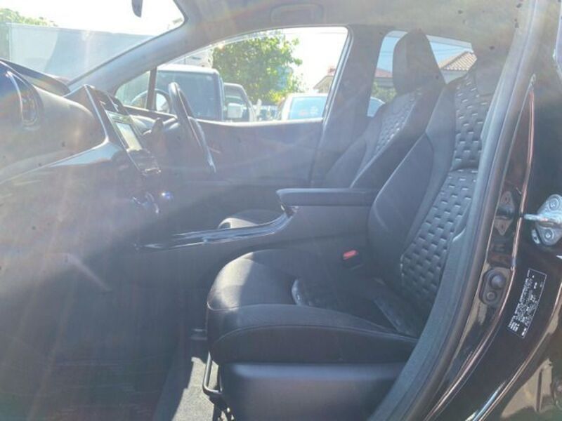 PRIUS PHV