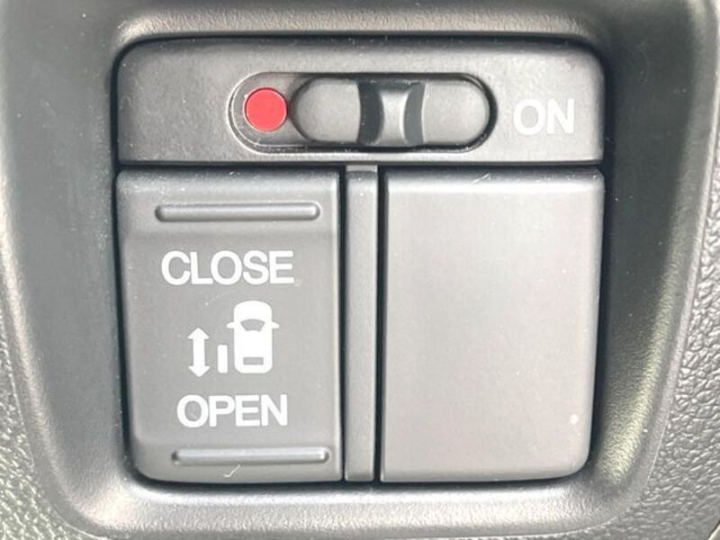 N BOX