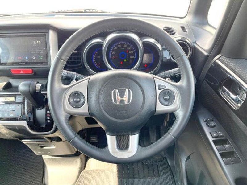 N BOX CUSTOM