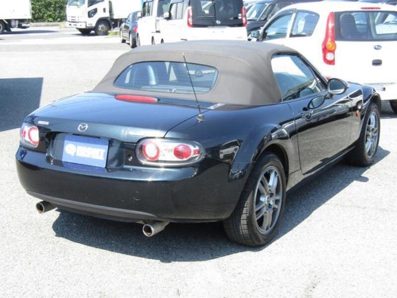 ROADSTER