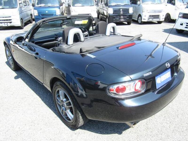 ROADSTER