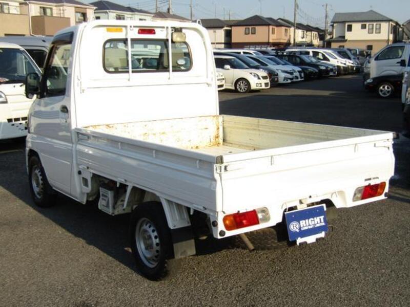 CLIPPER TRUCK