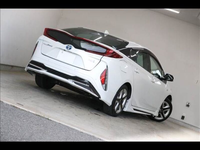 PRIUS PHV