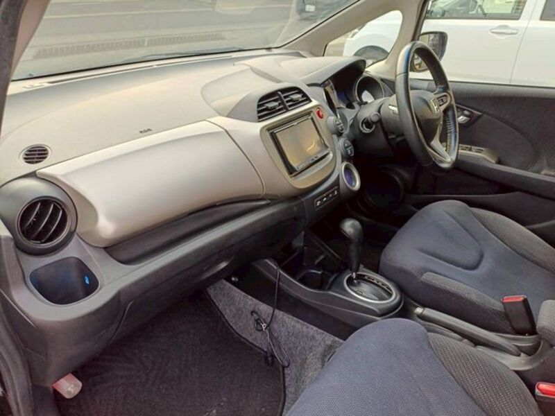 FIT HYBRID
