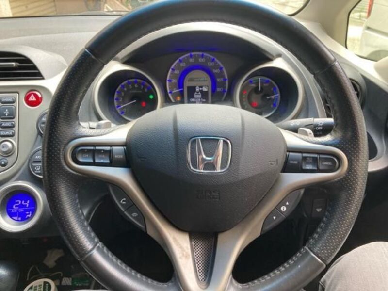 FIT HYBRID