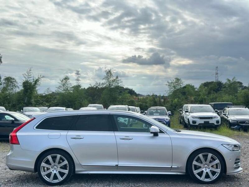 V90