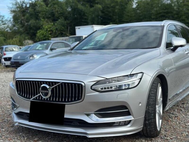 V90