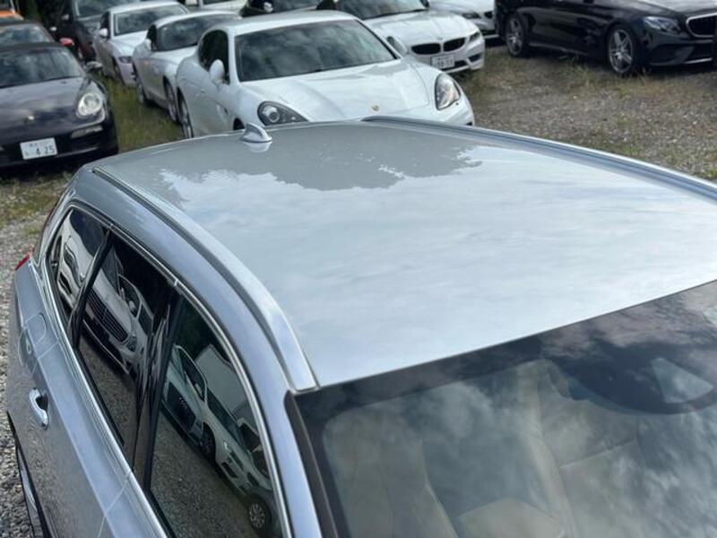 V90