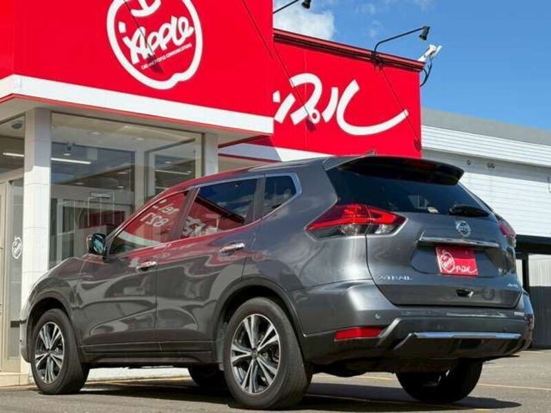 X-TRAIL