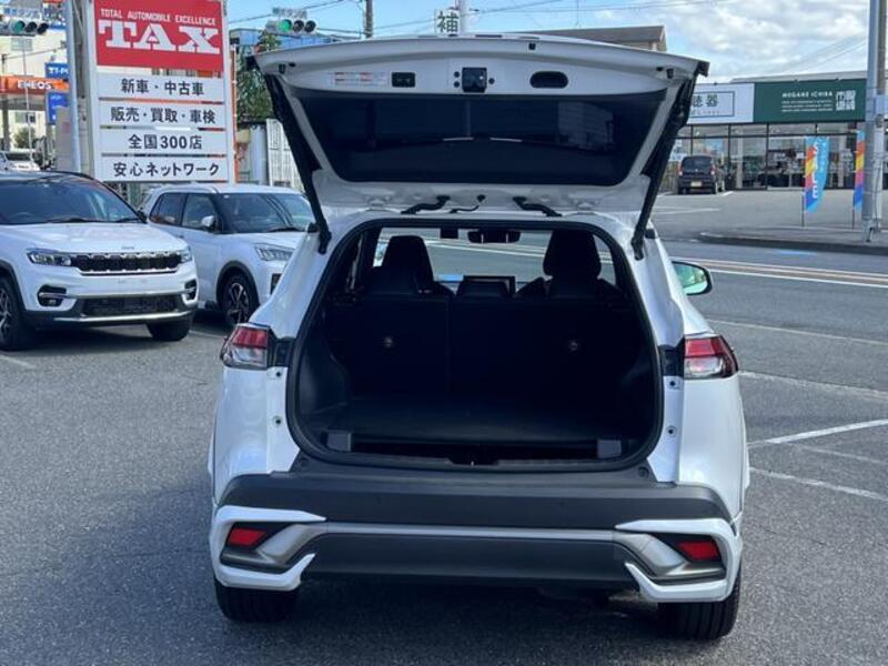 COROLLA CROSS