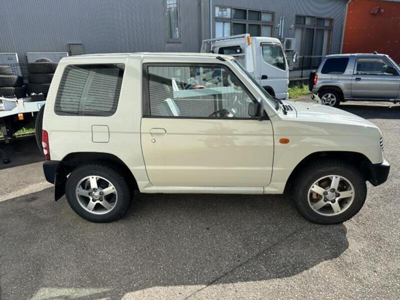PAJERO MINI