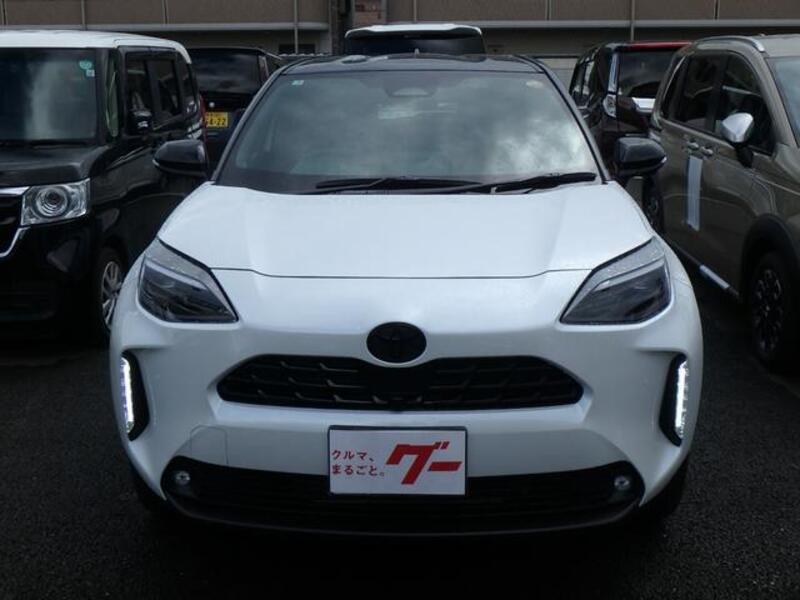 YARIS CROSS