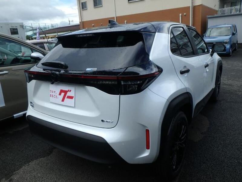 YARIS CROSS