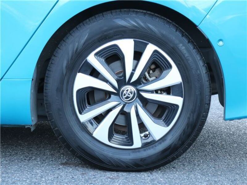 PRIUS PHV