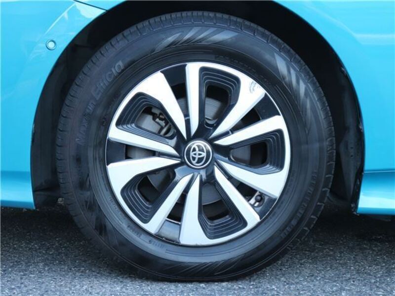PRIUS PHV