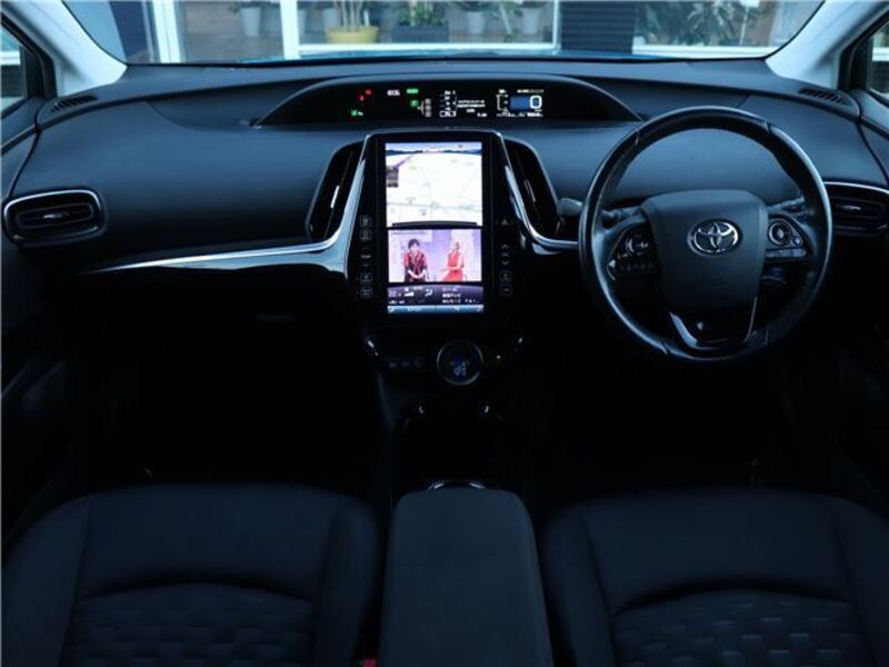 PRIUS PHV