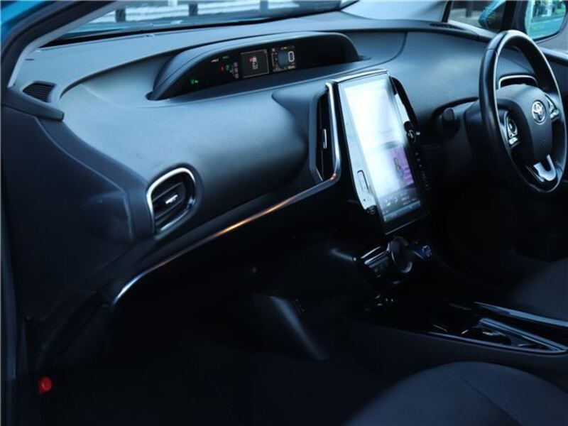 PRIUS PHV